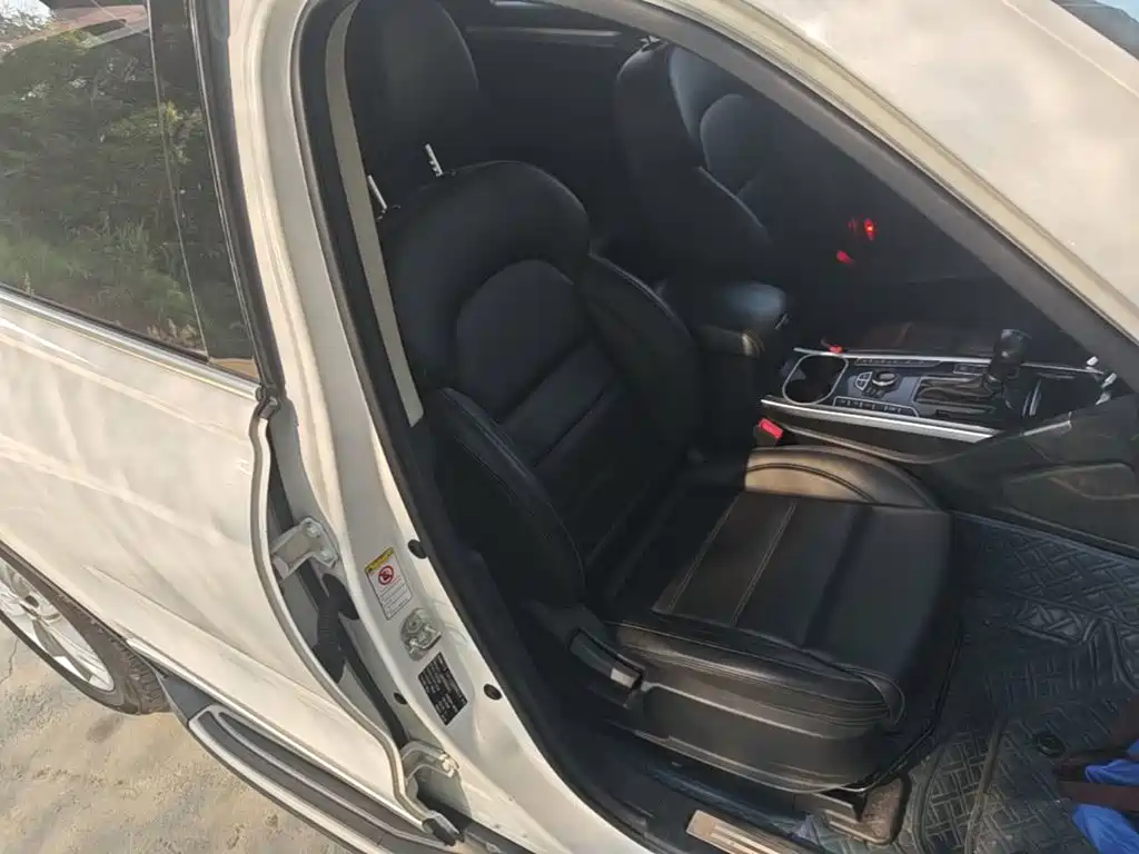 Фото 25 - Haval H7