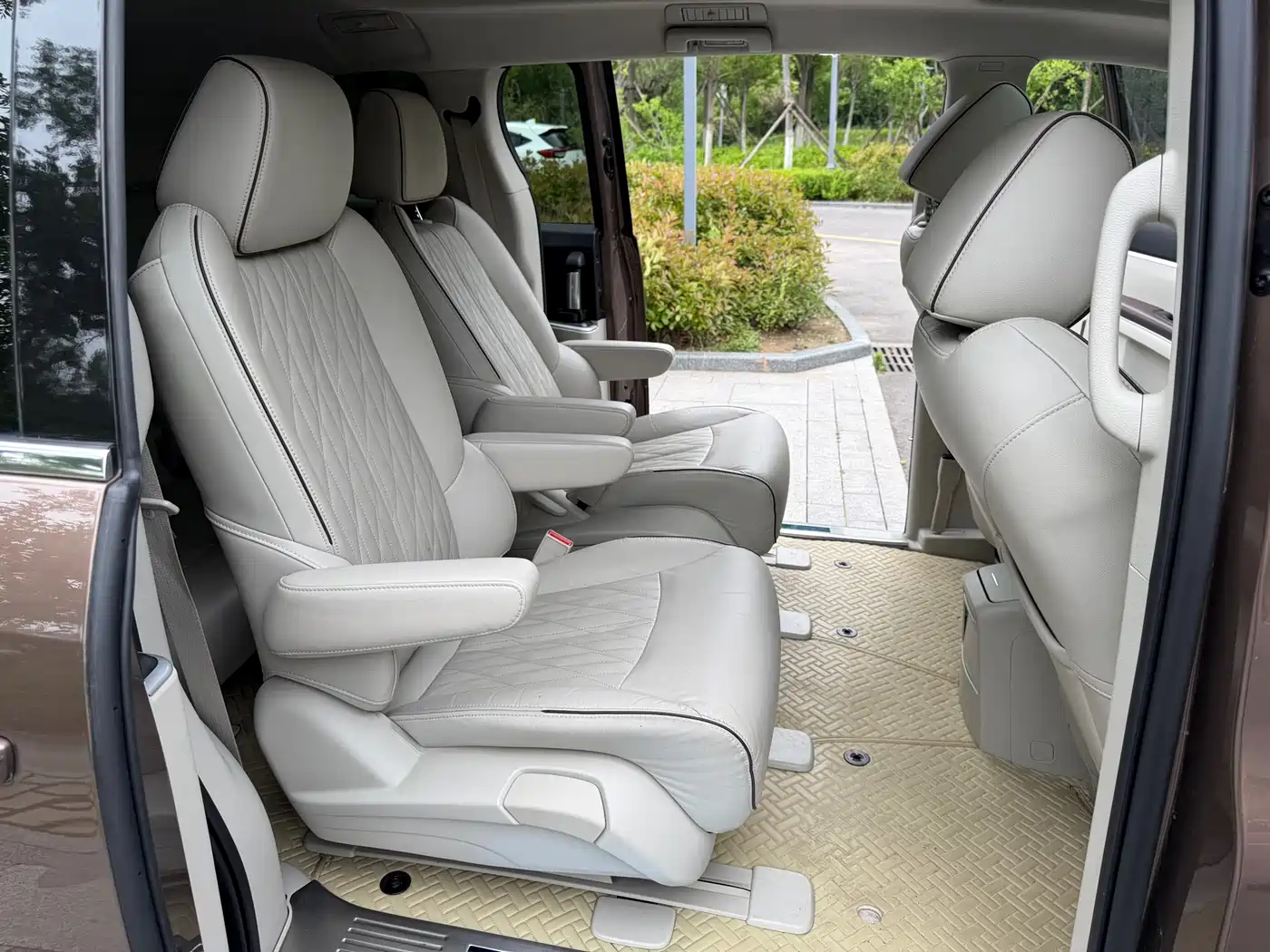 Buick GL8 2021 Land Business Class 652T Luxury фото 12