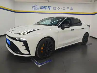 Lynk & Co 03