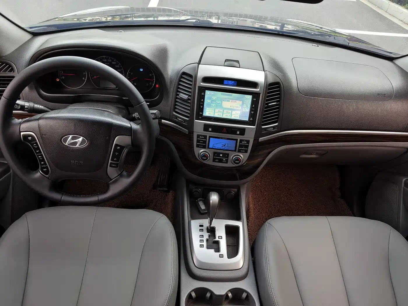 Hyundai Santa Fe Classic 2010 2.4 Luxury 7-Seater AWD фото 11