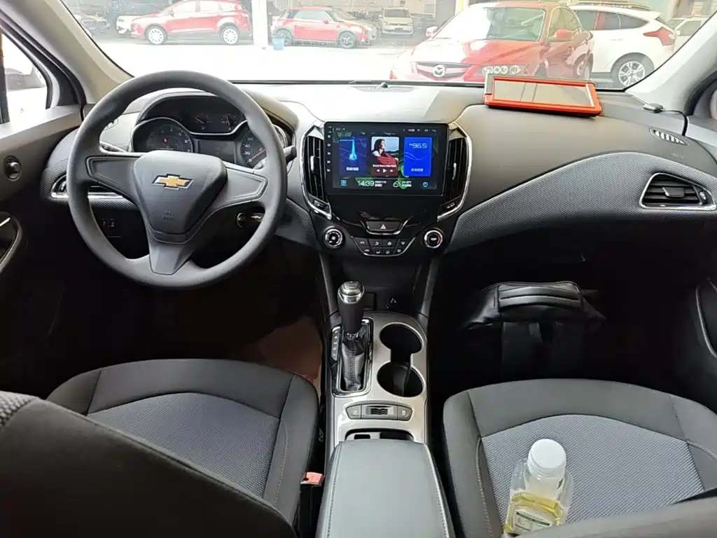 Chevrolet Cruze 2018 2018 320 Automatic Pioneer Sunroof Edition