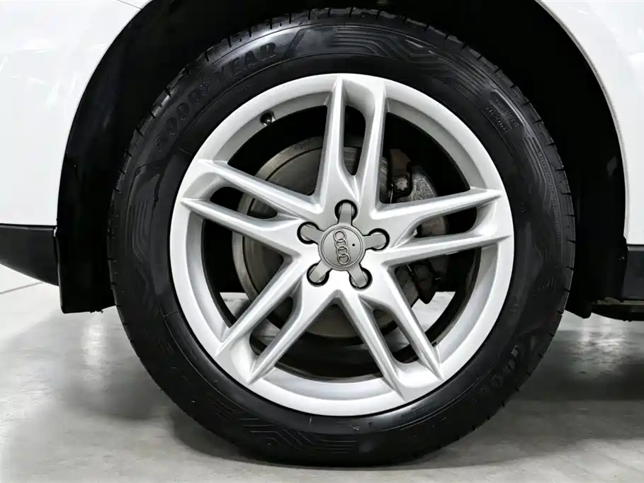 Audi Q5 2018 2017 40 TFSI Comfort