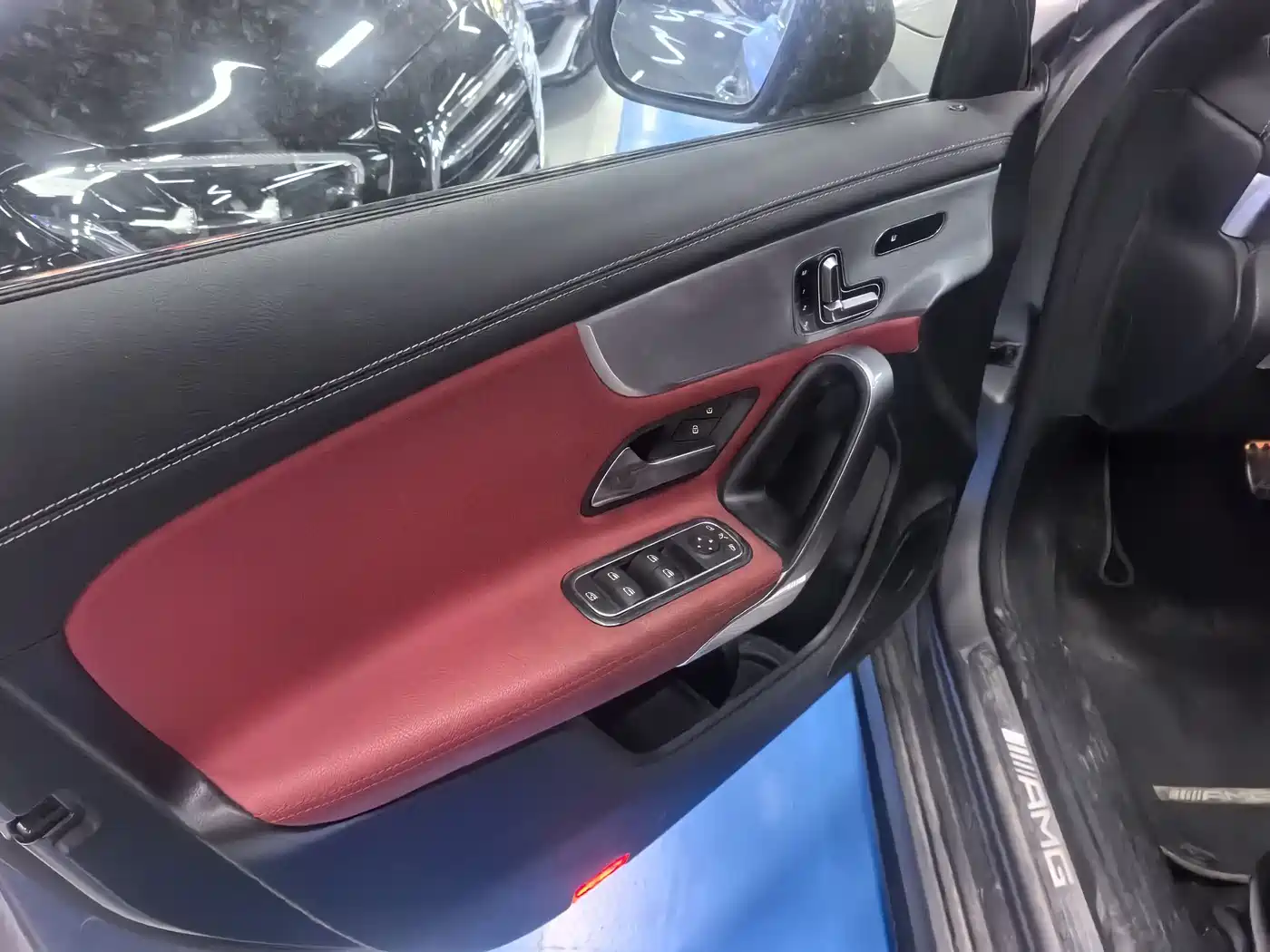 Mercedes-Benz A-Class AMG (Import) 2020 AMG A 35 4MATIC фото 11