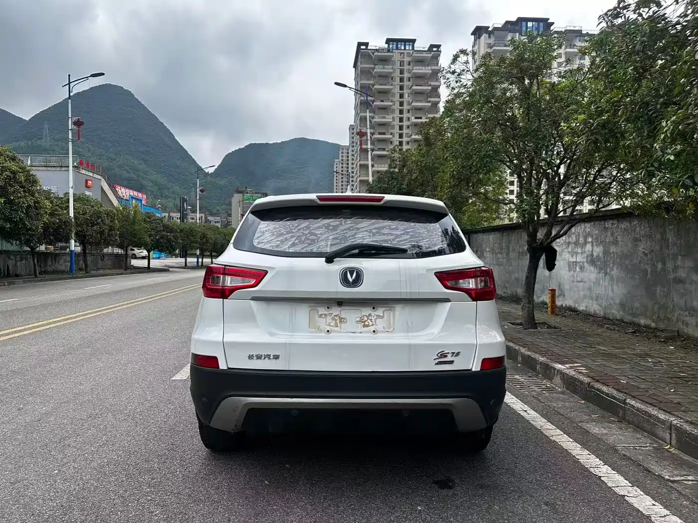 Фото 8 - Changan CS75