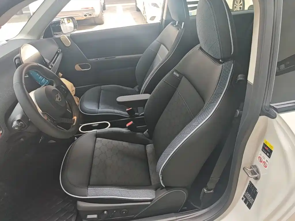 MINI Electric MINI COOPER 2025 2024 452km COOPER SE Artist