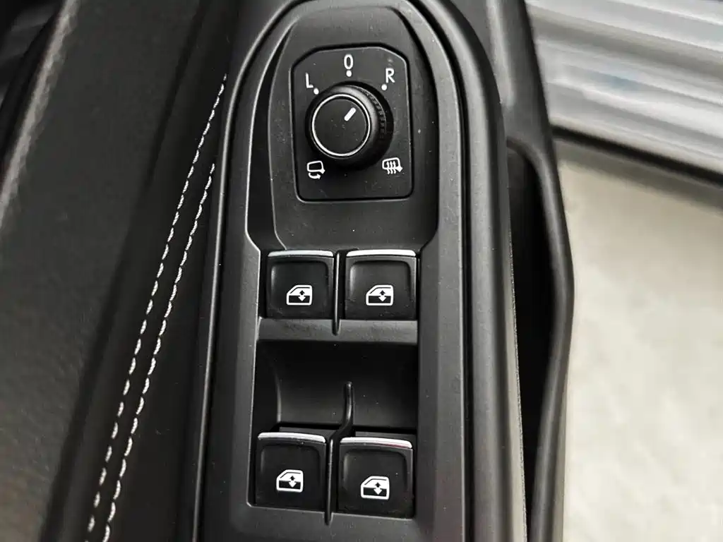Volkswagen Golf 2021 280TSI DSG R-Line фото 16
