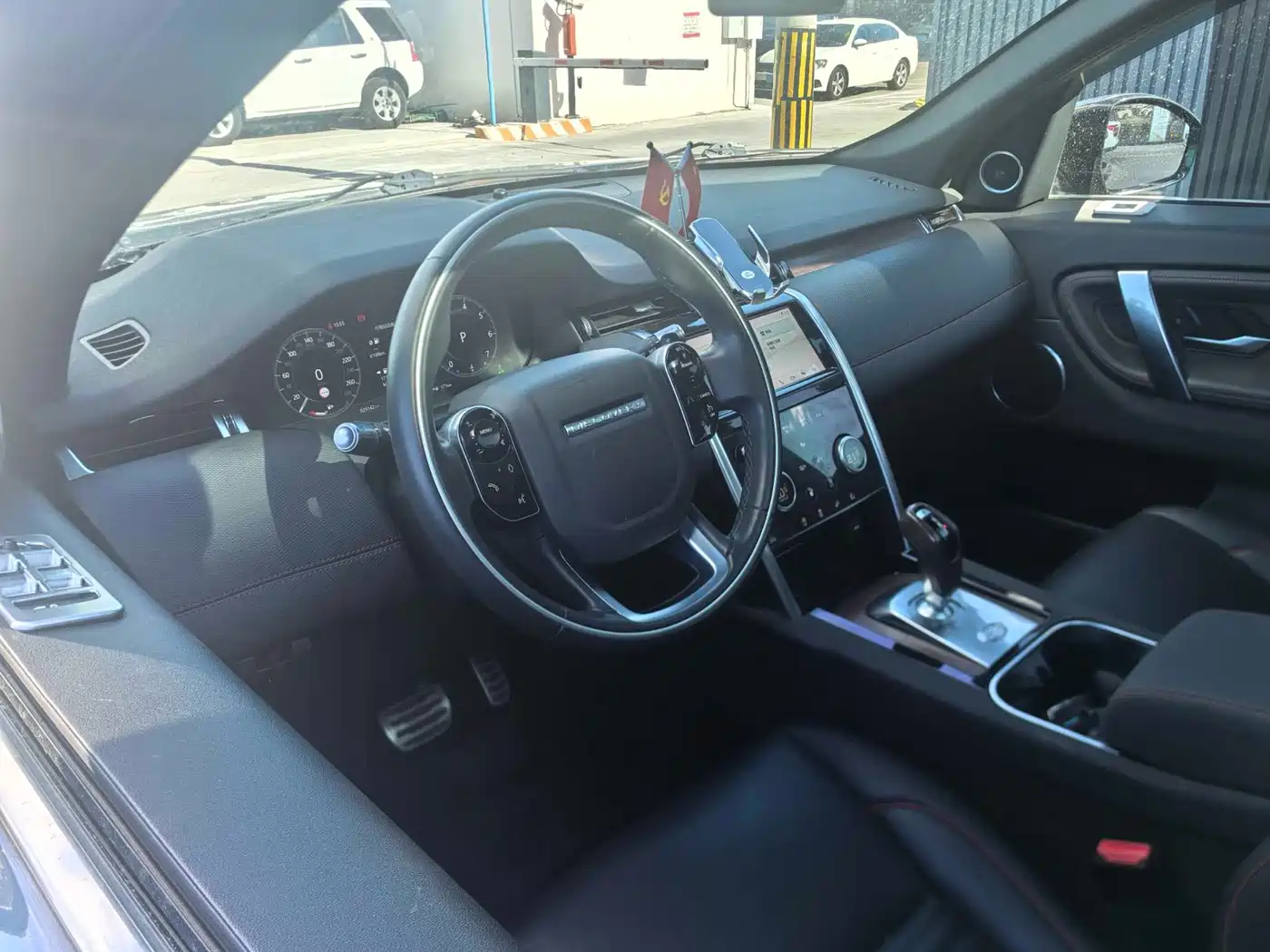 Land Rover Discovery Sport 2021 249PS R-Dynamic SE Performance Technology Edition 5-seater фото 7
