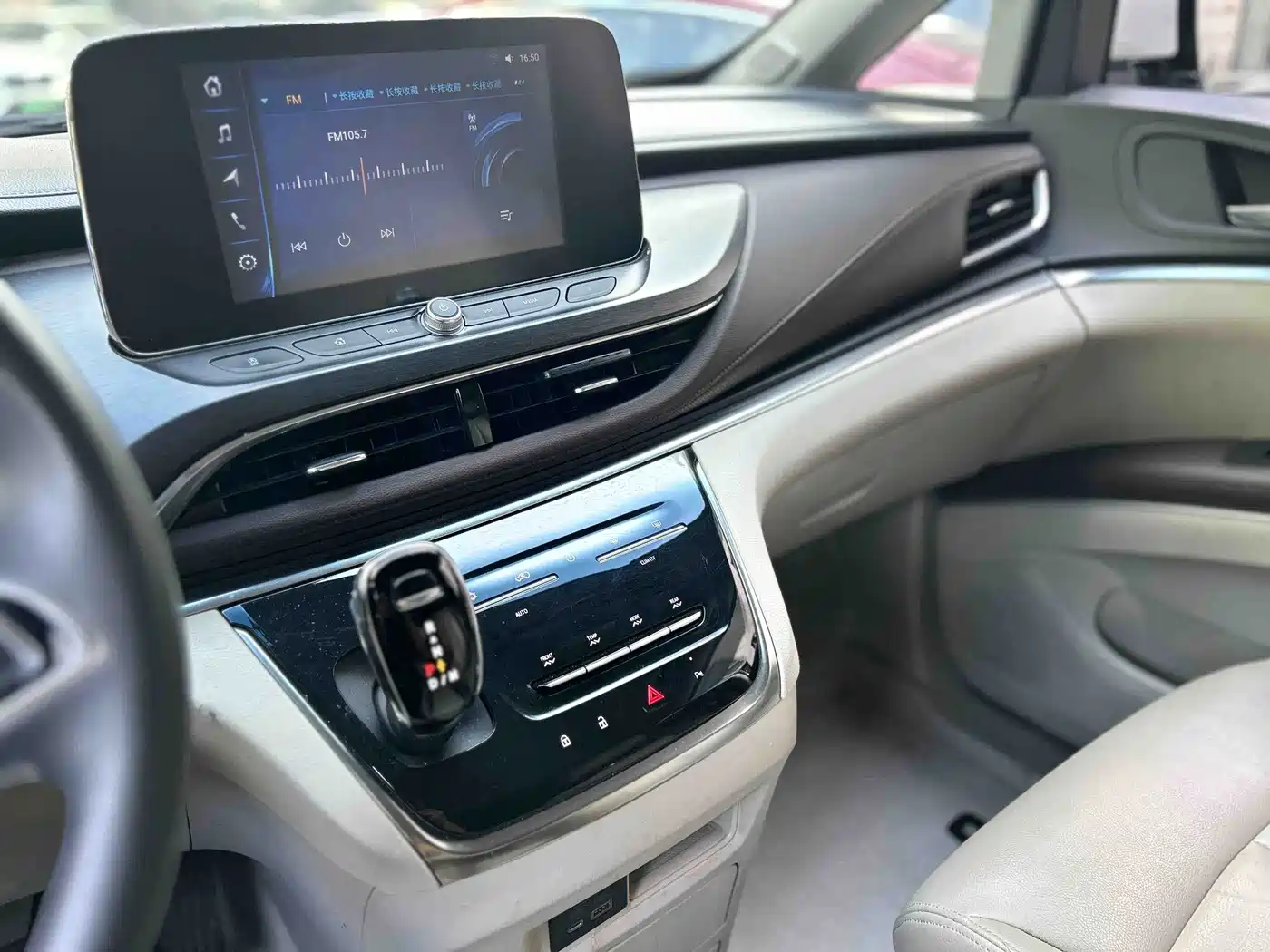 Фото 8 - Buick GL8