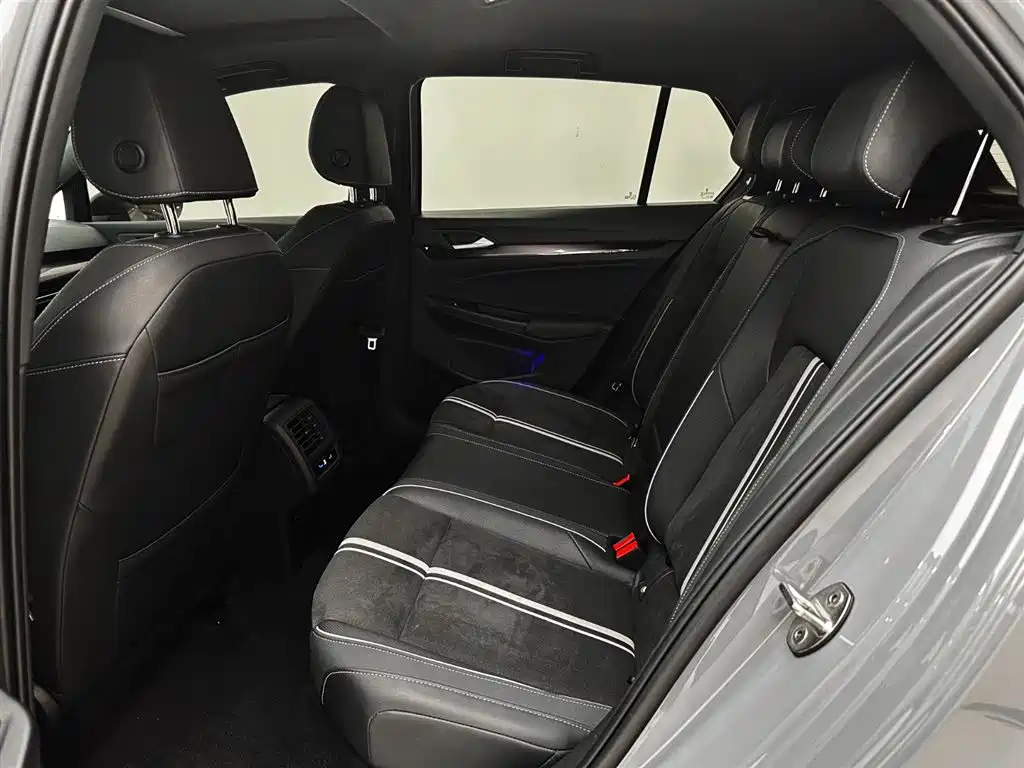 Volkswagen Golf 2021 280TSI DSG R-Line фото 21