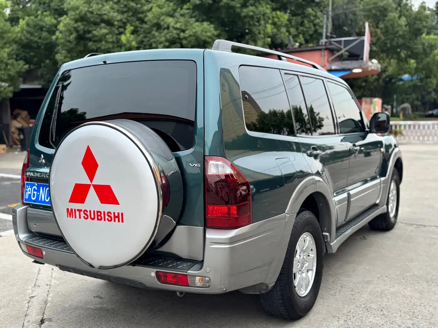 Mitsubishi Pajero 2007 2006 Model 3.0L AT GLX