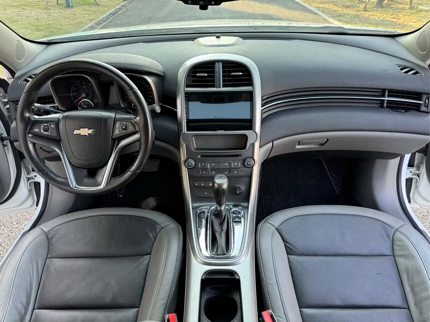 Chevrolet Malibu 2014 2.0L Automatic Luxury фото 9