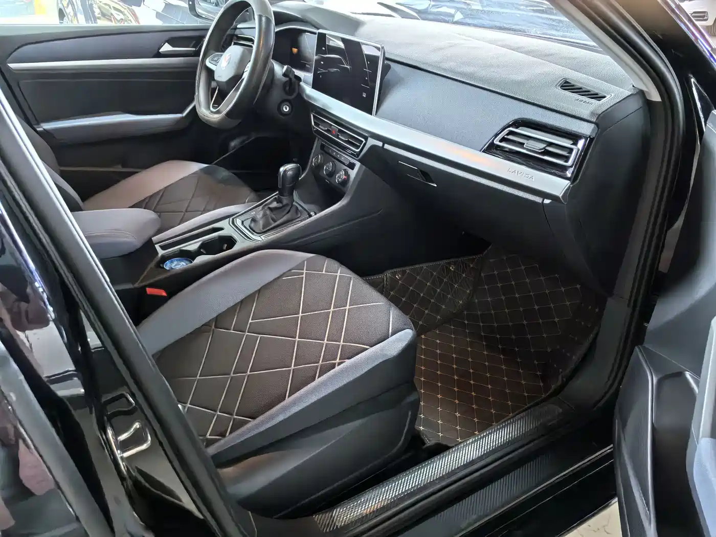 Volkswagen Lavida 2023 1.5L Auto Delight Edition фото 9