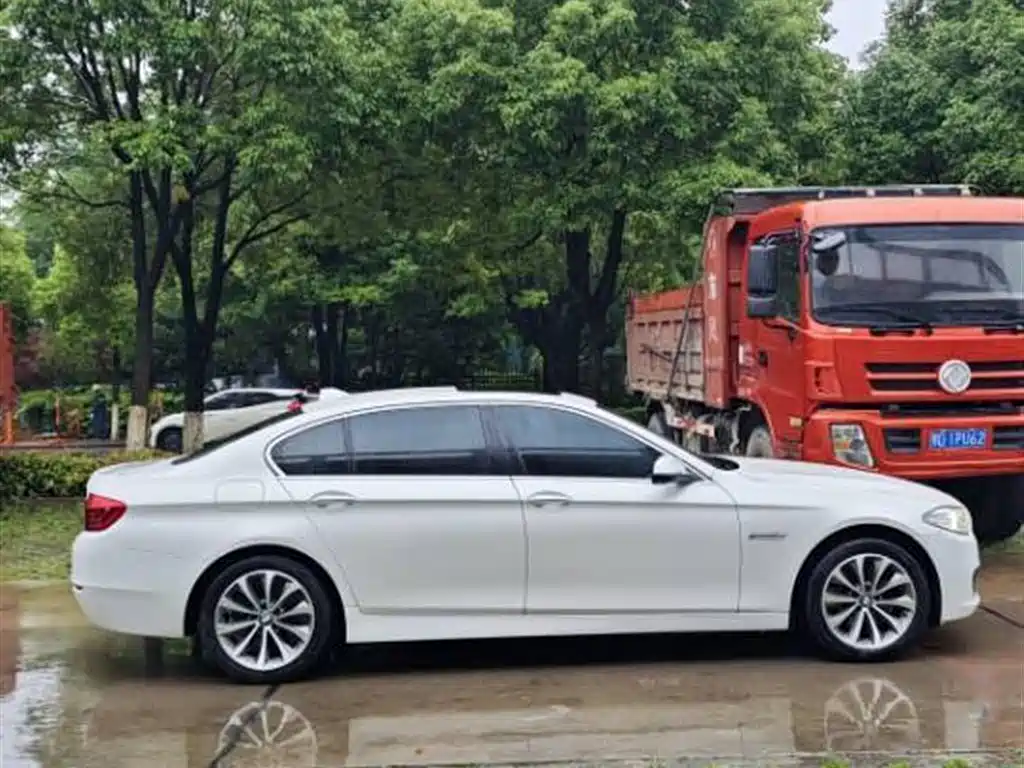 BMW 5 Series 2017 525Li Luxury Design Package фото 8