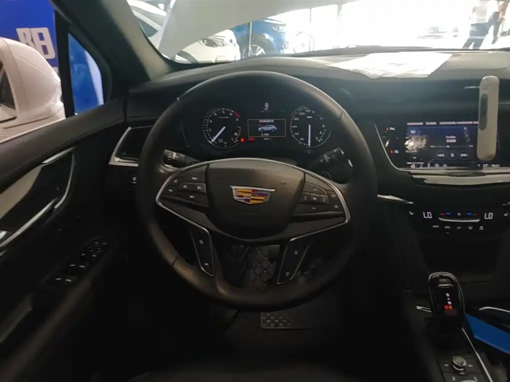 Cadillac XT5 2024 2.0T FWD Fashion Edition фото 11