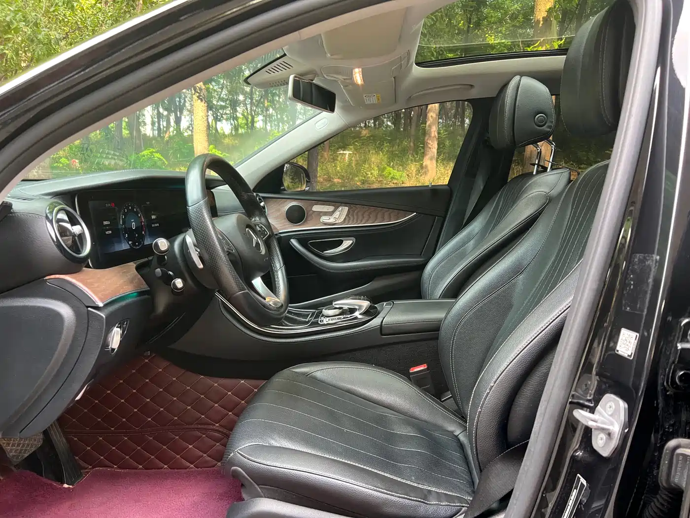 Mercedes-Benz E-Class 2016 E 300 L Fashion Type фото 4
