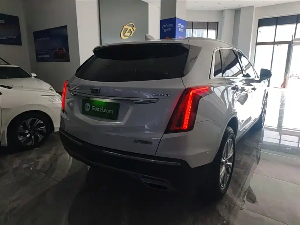 Cadillac XT5 2024 2.0T FWD Fashion Edition фото 7