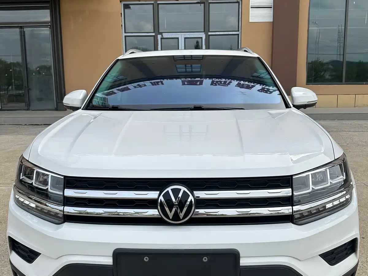 VOLKSWAGEN TUYUE