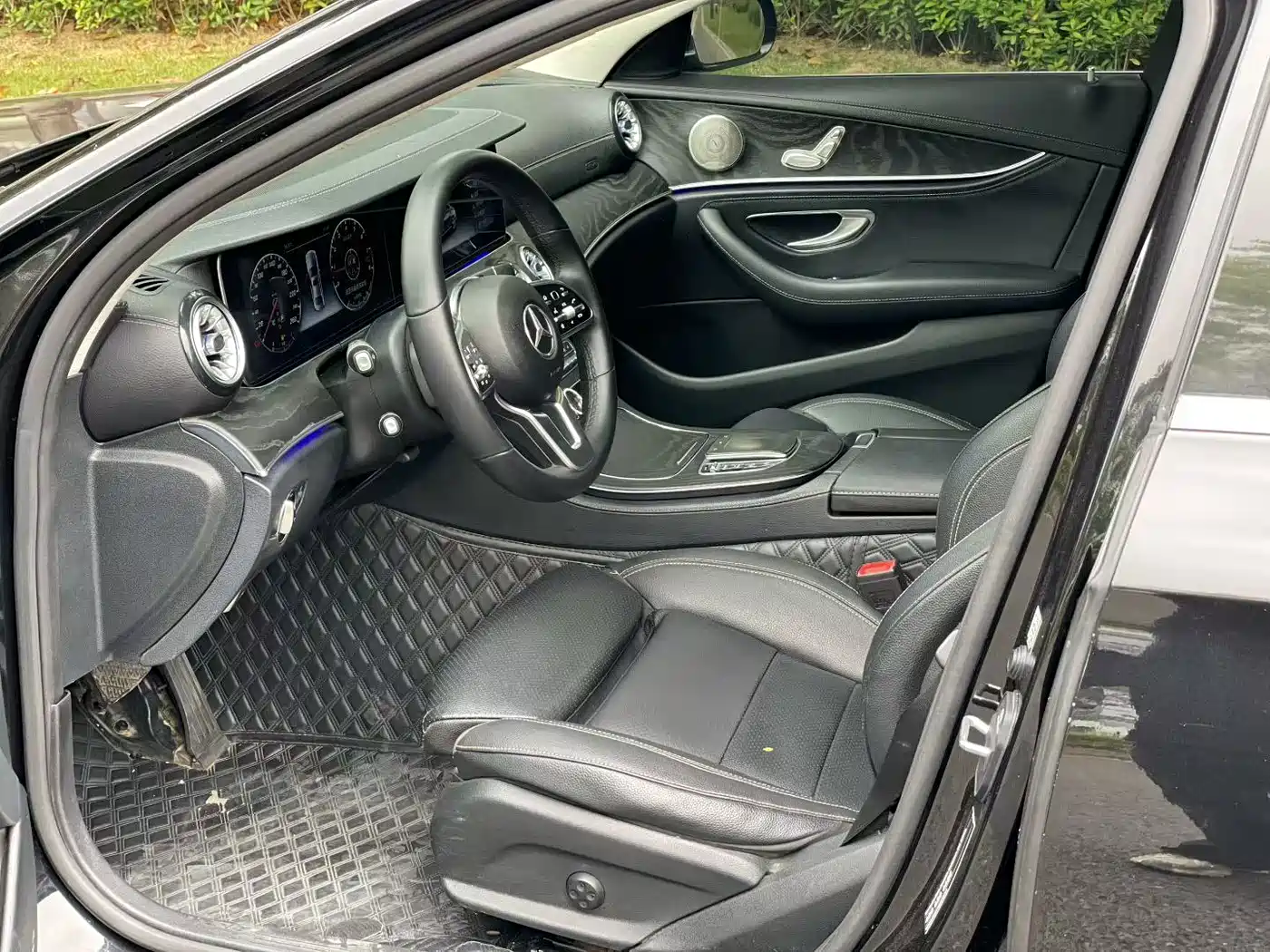 Mercedes-Benz E-Class 2016 E 200 L Sport Type фото 3