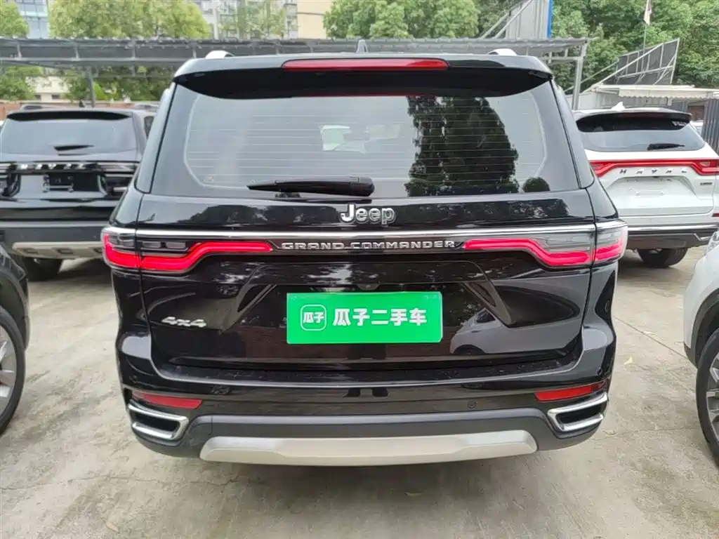JEEP GRAND COMMANDER