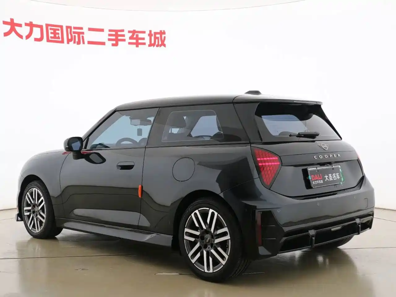 MINI Electric MINI COOPER 2025 2024 456km COOPER E Classic