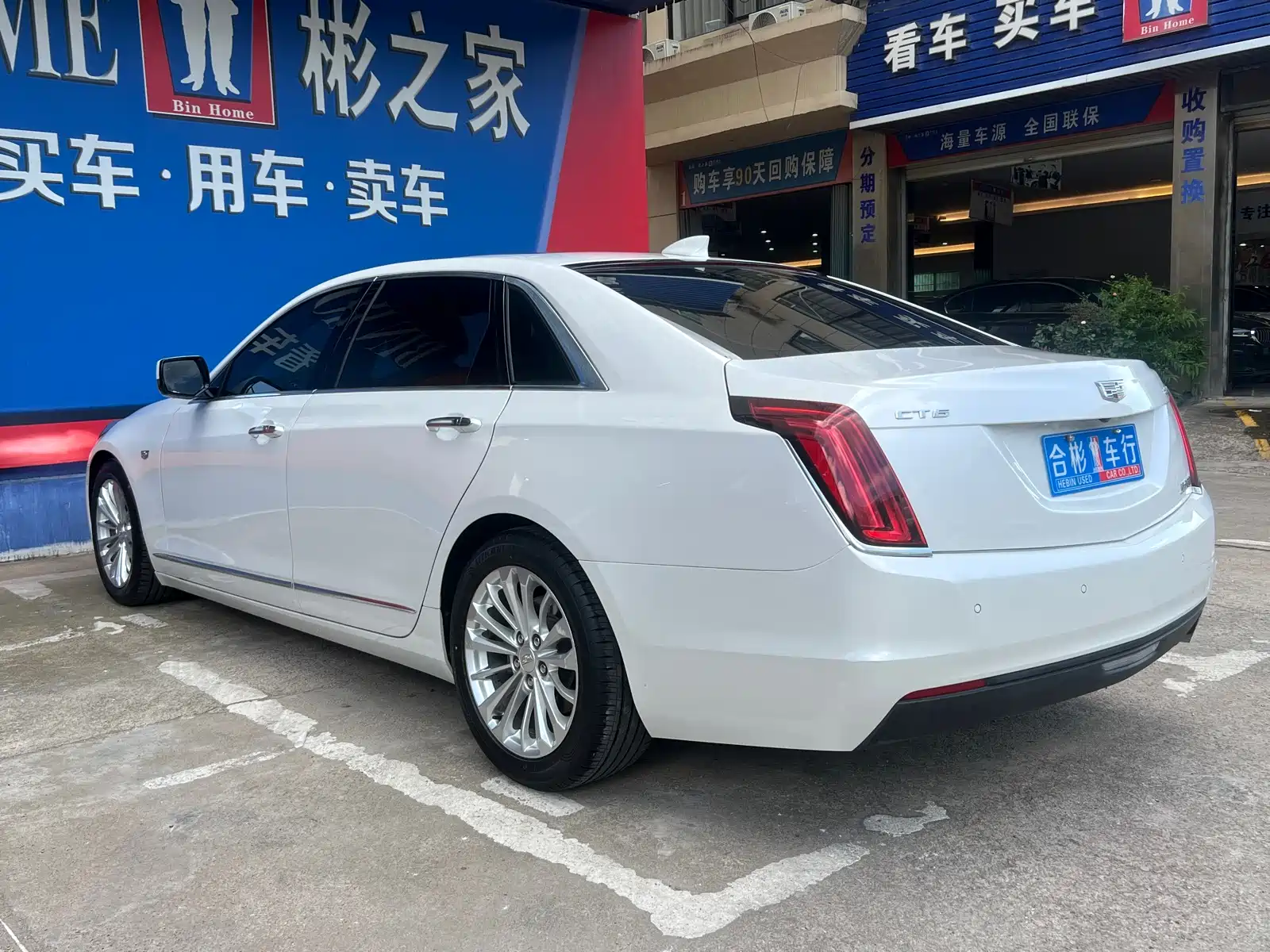 Фото 11 - Cadillac CT6