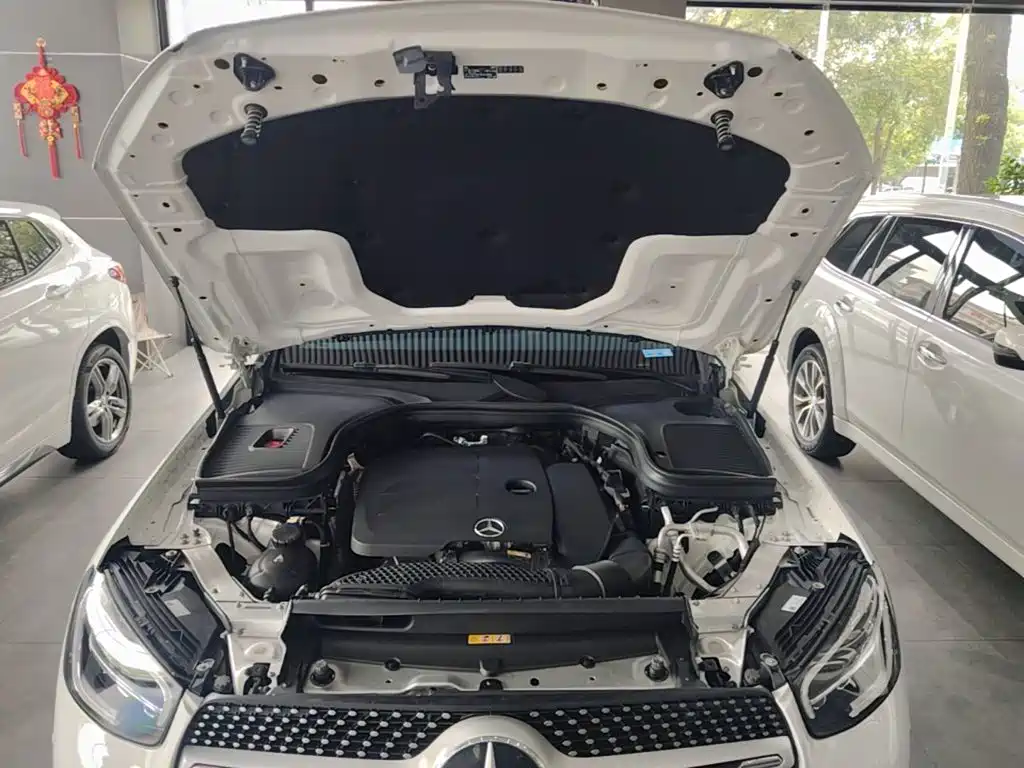 Фото 20 - Mercedes-Benz GLC