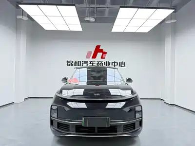 Li Auto L8