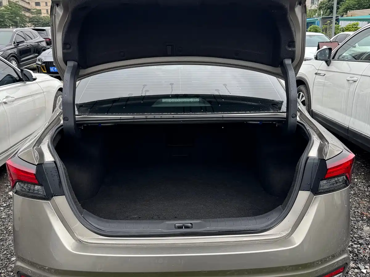 Nissan Teana 2022 2.0L XL-Upr Premium Edition фото 20