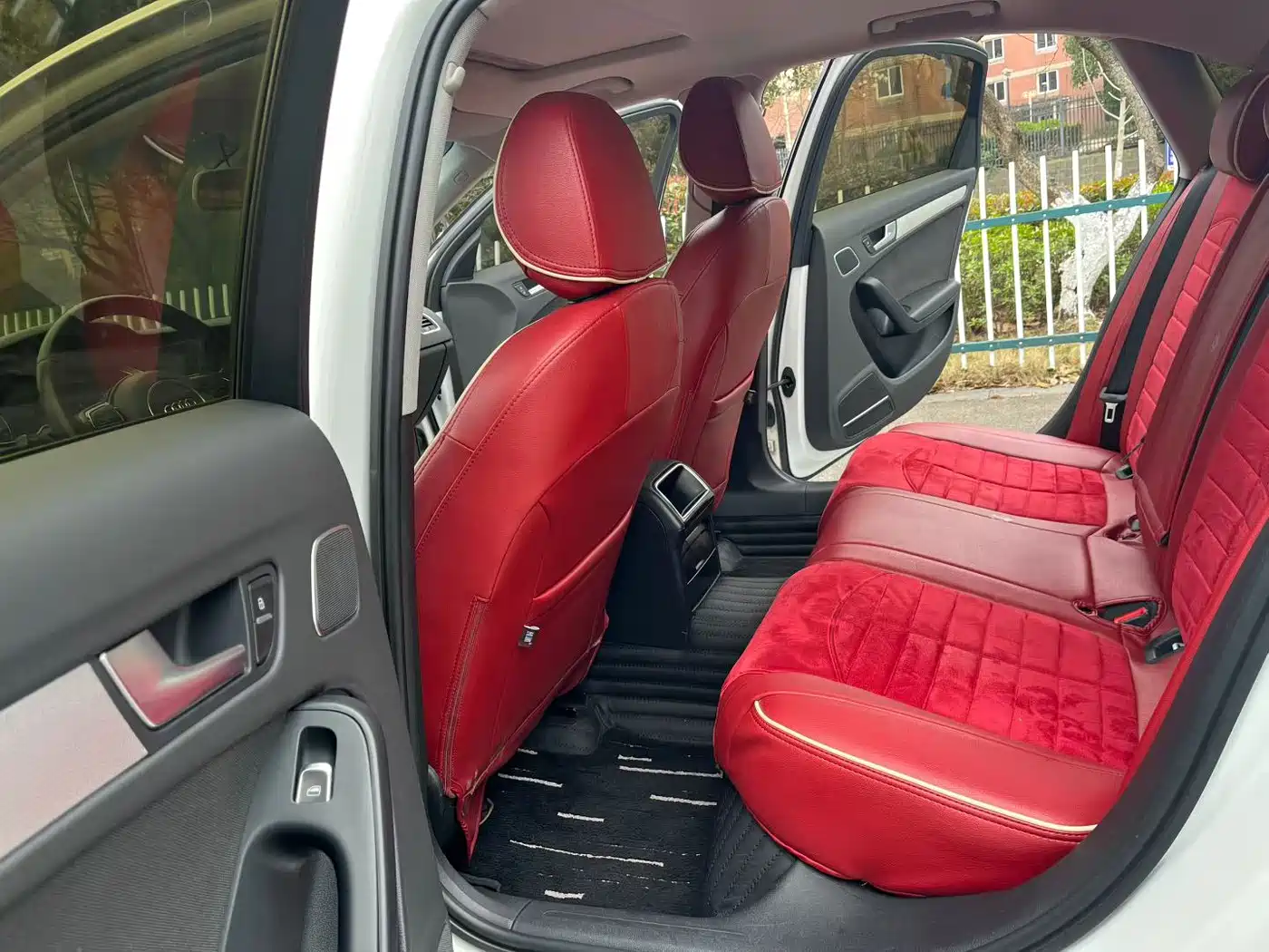 Audi A4L 2013 35 TFSI Automatic Comfort фото 6