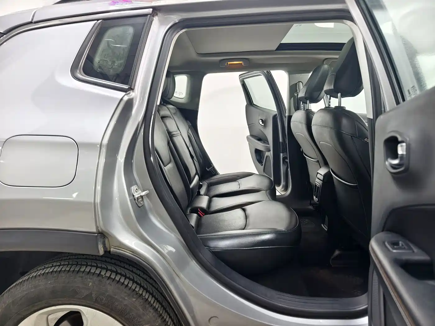 صورة 16 - Jeep Compass
