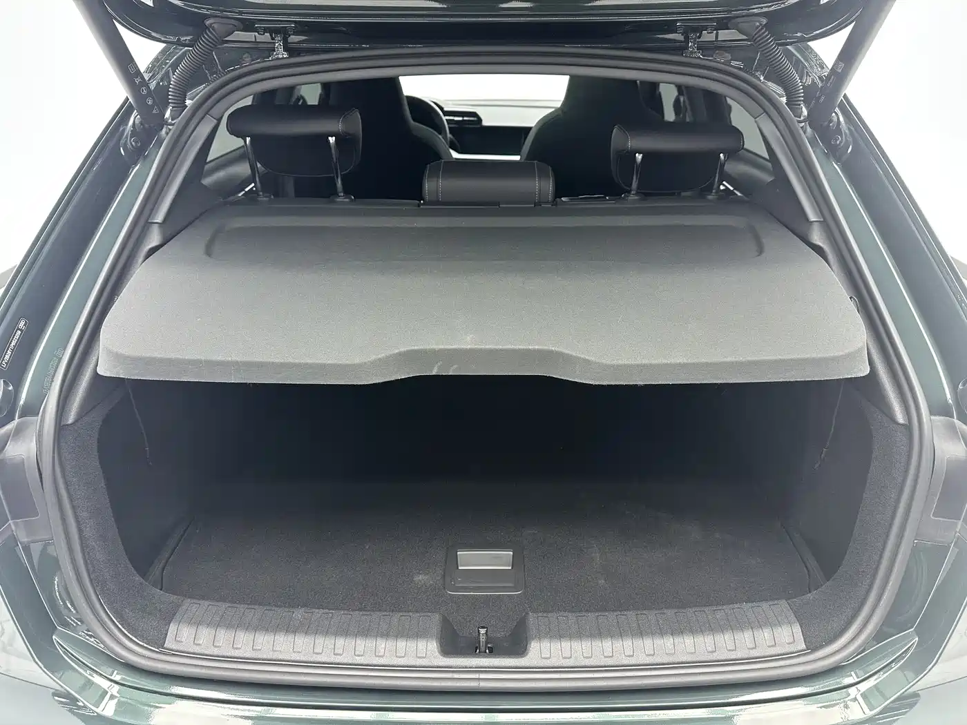 Audi A3 2023 Facelift Sportback 35 TFSI Fashion Sport фото 16