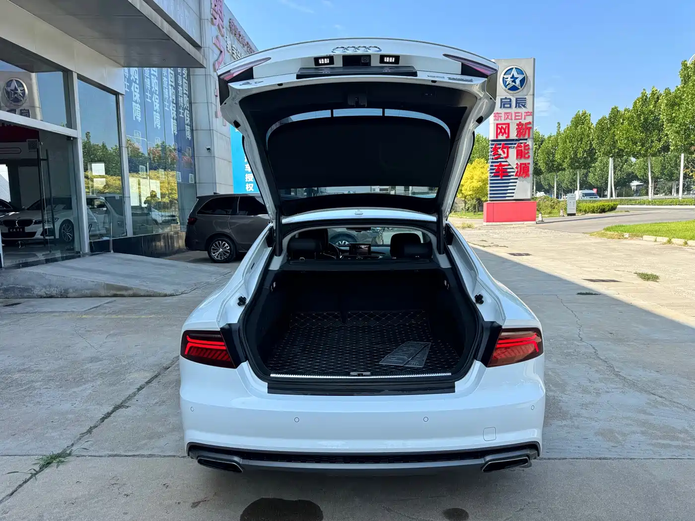 Фото 13 - Audi A7