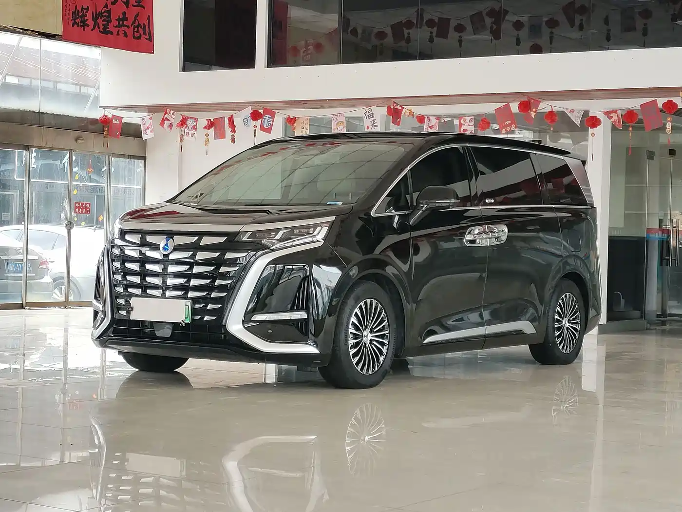 Denza D9 2024 DM-i 980 AWD Flagship