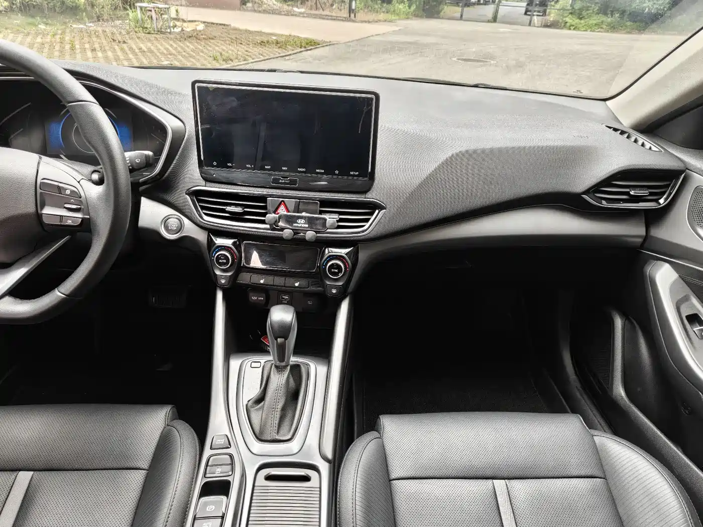 Hyundai Fista 2021 280TGDi DLX Luxury Edition фото 11