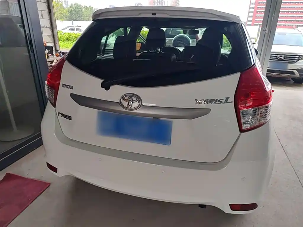 Toyota YARiS L Zhi Xuan 2015 1.5E Auto Charming Edition фото 6