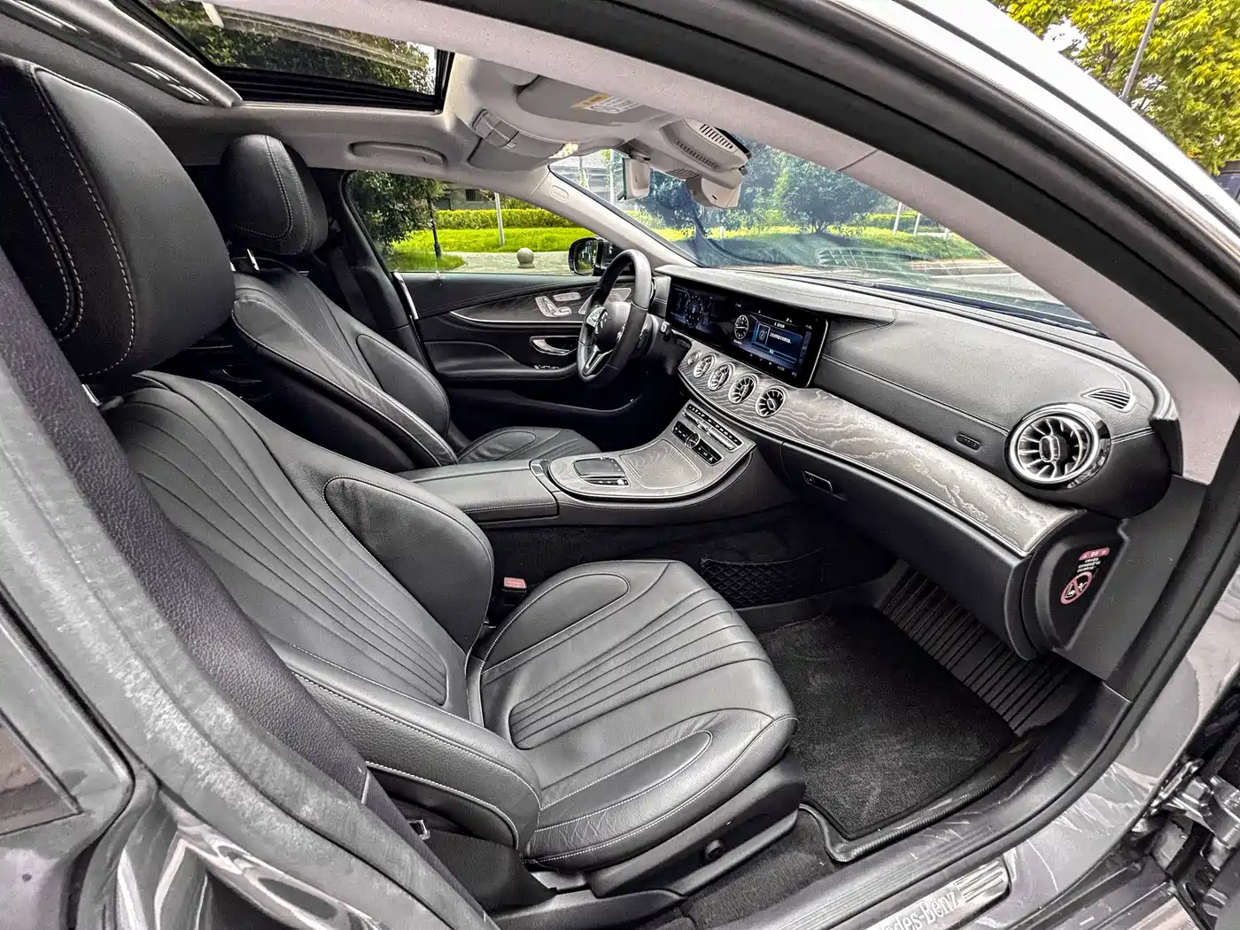 Mercedes-Benz CLS 2018 CLS 300 Luxury фото 9