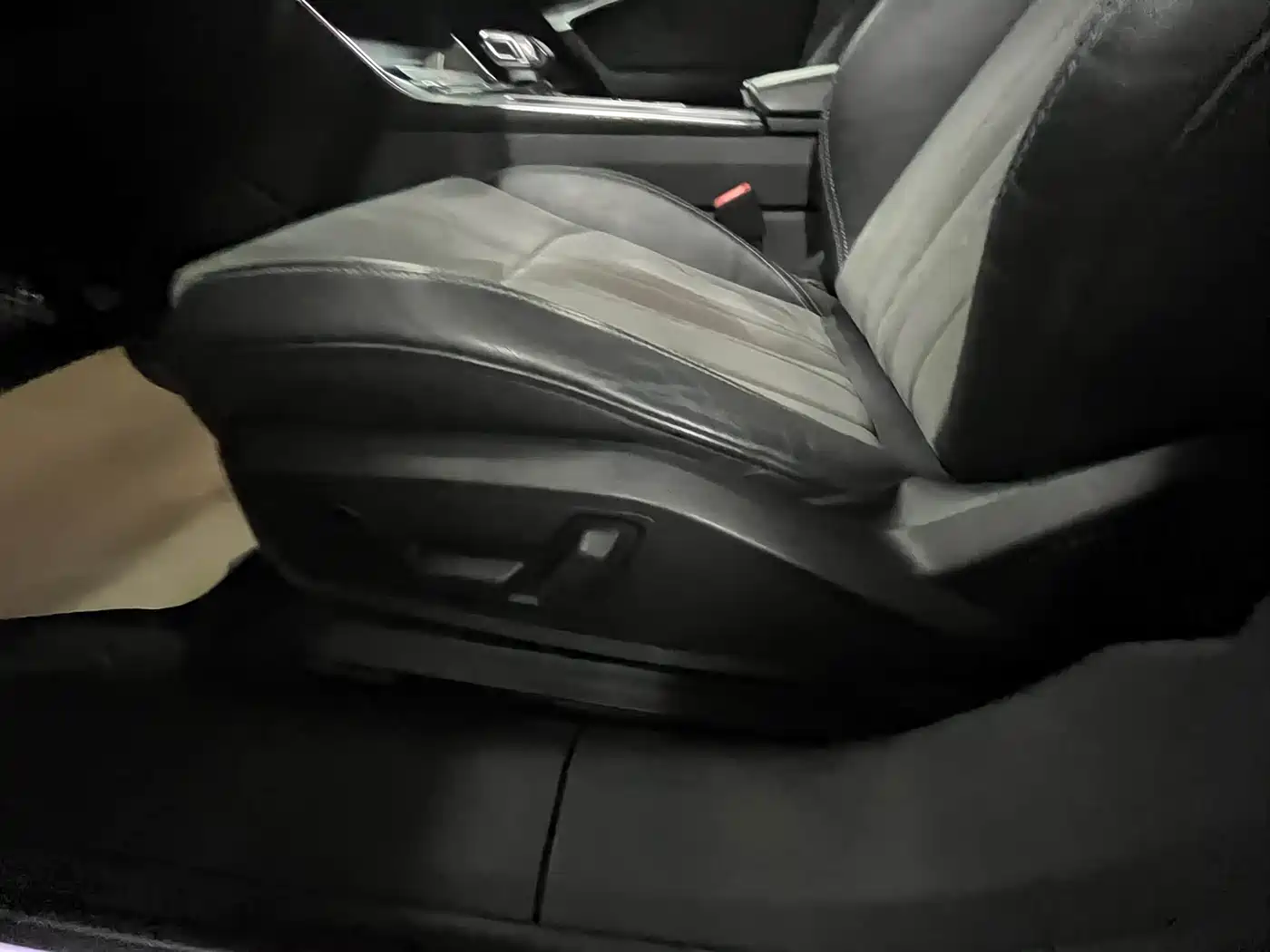 Audi A6L 2021 40 TFSI Luxury Sport фото 7