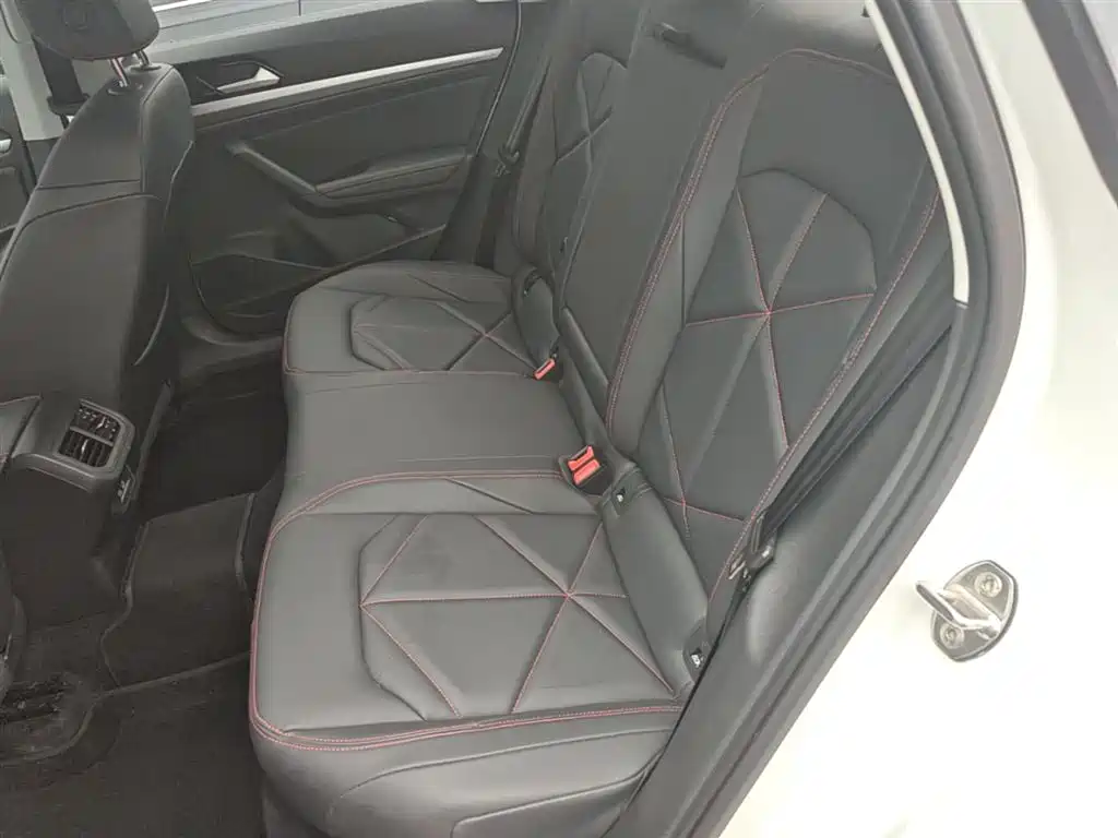 Volkswagen Lavida 2024 Model 300TSI DSG Starlight Leading Edition фото 17