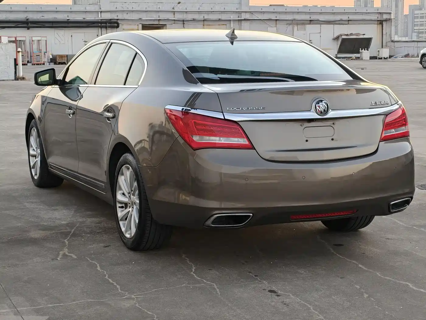 Фото 4 - Buick LaCrosse