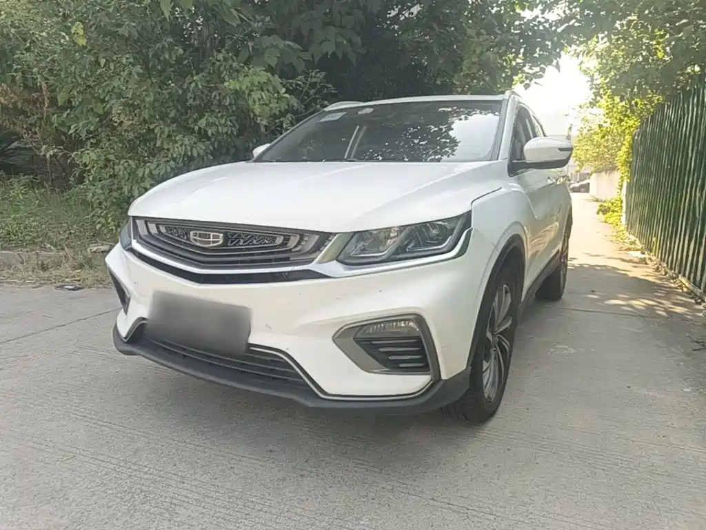 Фото 1 - Geely Binyue