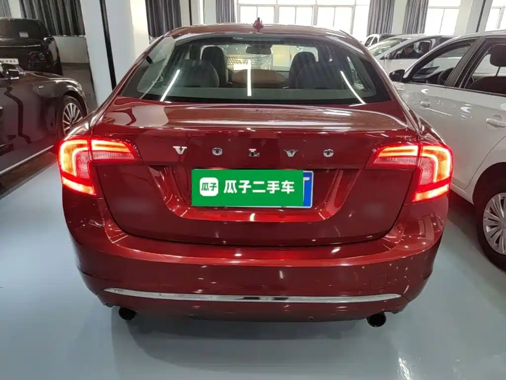 Фото 6 - Volvo S60