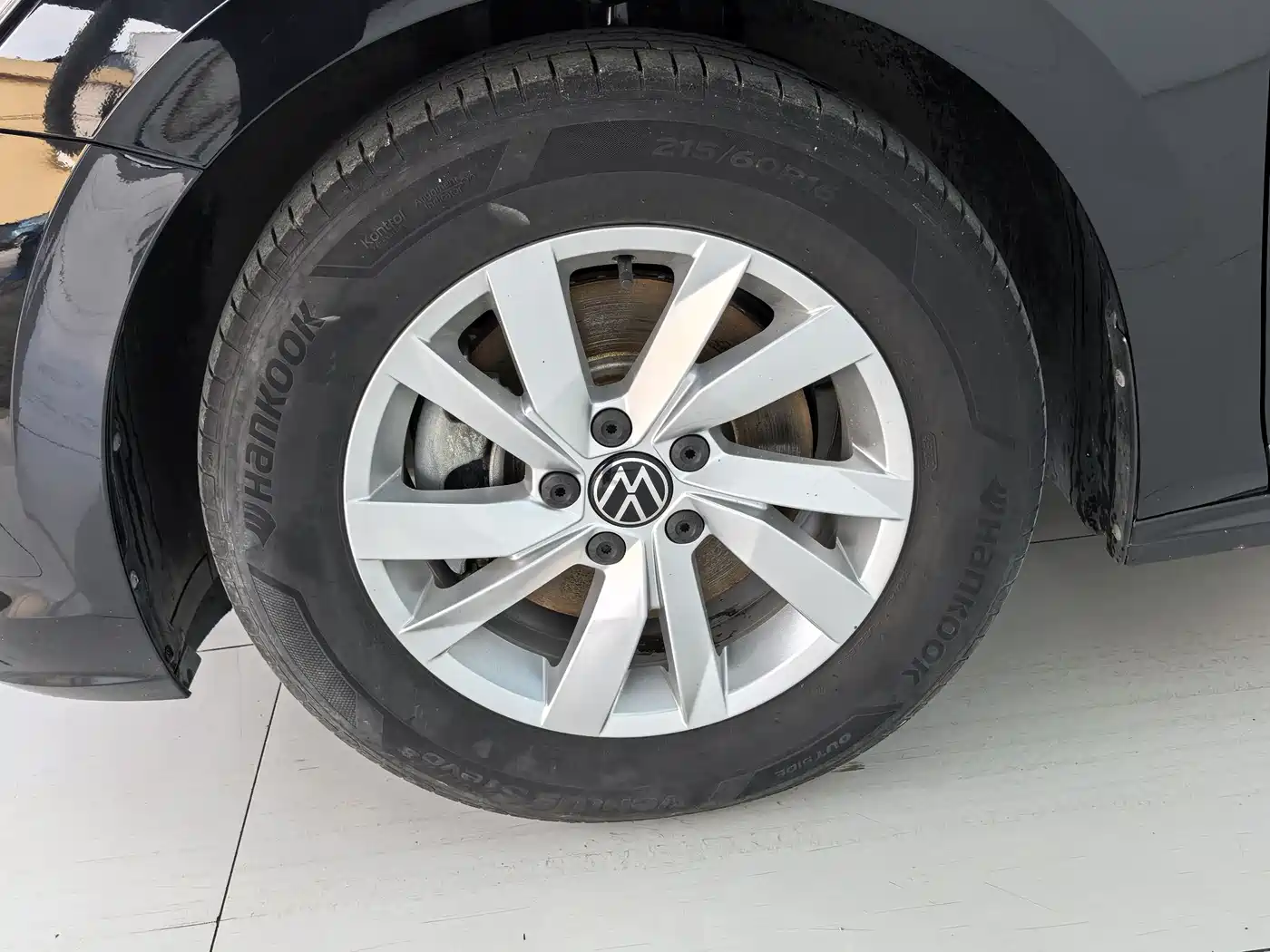 Volkswagen Passat 2023 280TSI Business Edition фото 5