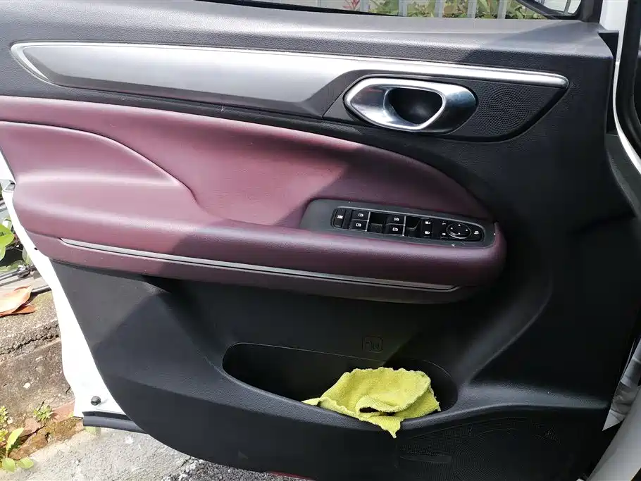 GAC Trumpchi Trumpchi M6 2021 270T DCT Honor Edition (7-seater) фото 7