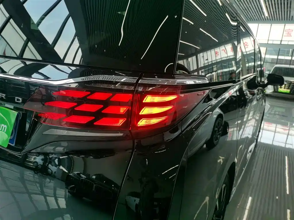 Toyota Alphard 2024 Hybrid 2.5L Prestige Edition фото 24