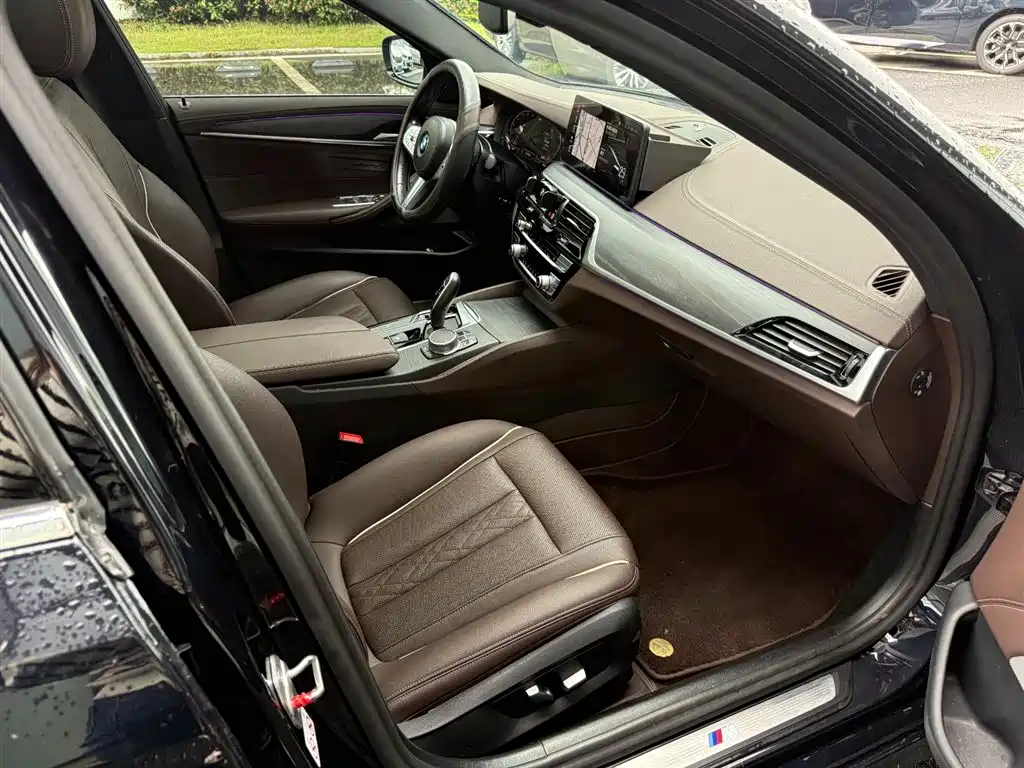 BMW 5 Series 2022 Facelift 530Li Leading M Sport Package фото 14