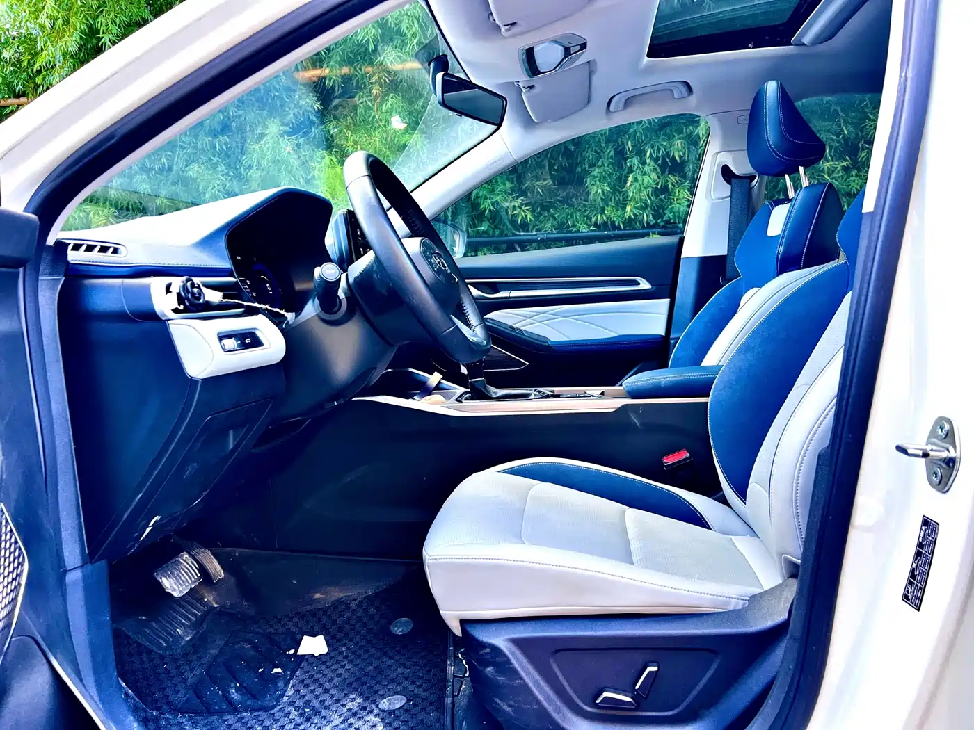Фото 10 - Geely Emgrand