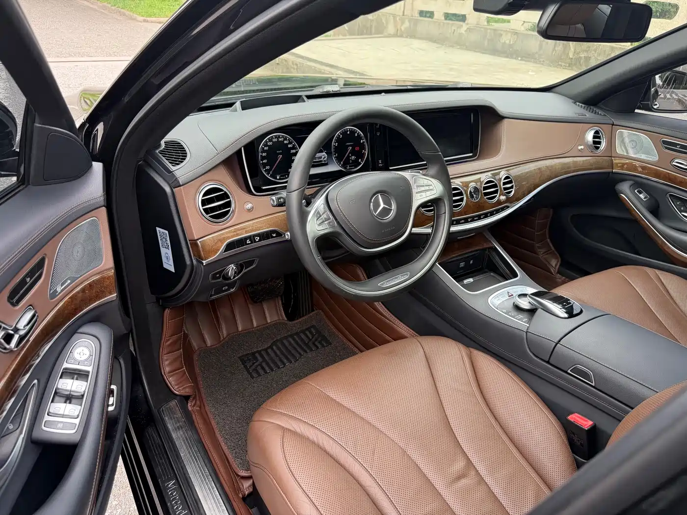 Фото 9 - Mercedes-Benz S-Class