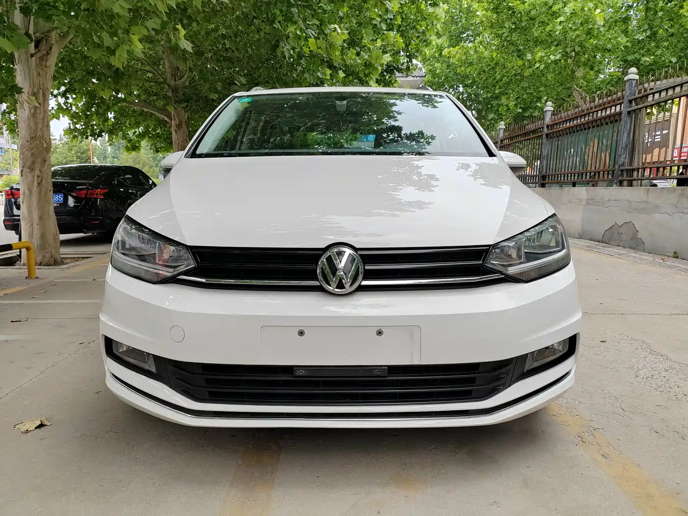 Volkswagen Touran 2016 Touran L 280TSI DSG Comfortline фото 2