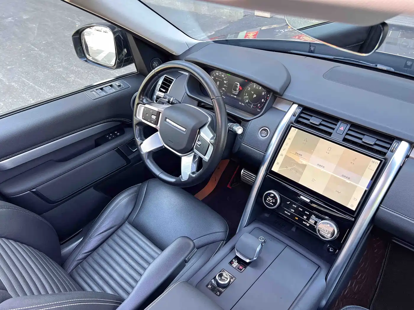 Land Rover Discovery 2021 360PS R-Dynamic SE фото 17