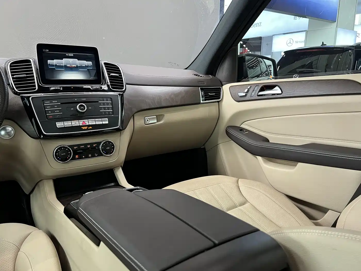 Mercedes-Benz GLE 2017 GLE 320 4MATIC Dynamic фото 25